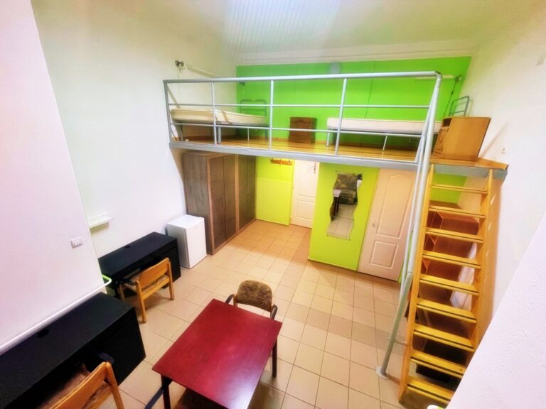 Apartment enterieur with two beds