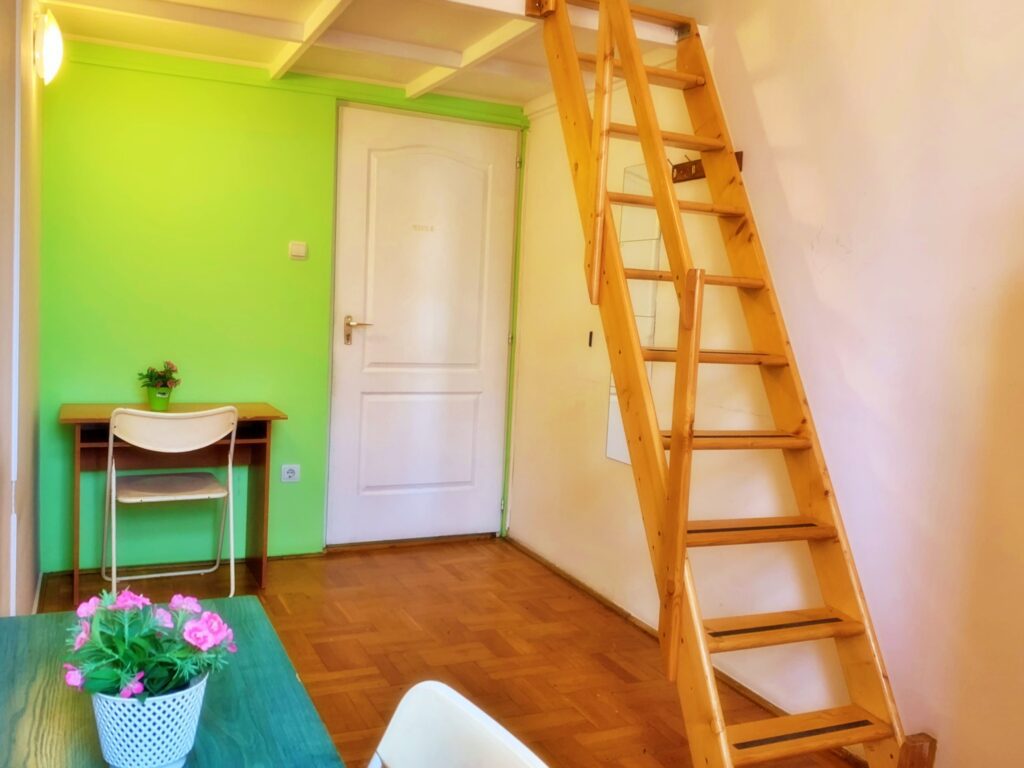 Stylish living area with modern décor.