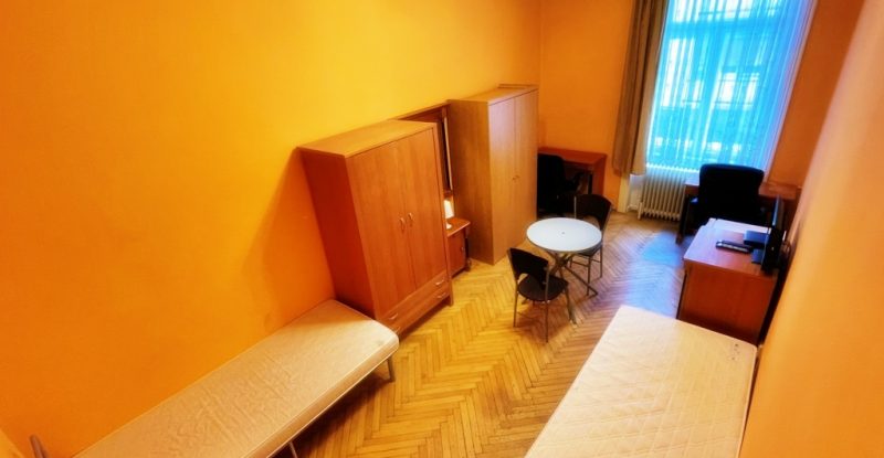 Stylish living room setup with contemporary features.